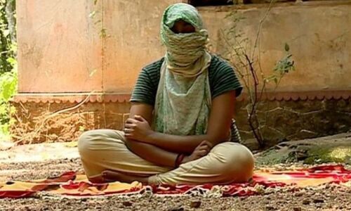 കൊവിഡ് നിരീക്ഷണത്തിലിരിക്കെ വീടാക്രമിക്കപ്പെട്ട പെണ്‍കുട്ടിക്കെതിരേ കേസ്