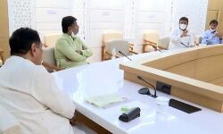 ഗുജറാത്തിലെ കോണ്ഗ്രസ് എംഎല്എയ്ക്കു കൊവിഡ്; മുഖ്യമന്ത്രി ഉള്പ്പെടെയുള്ളവരുമായി ഇടപഴകി ഗുജറാത്തിലെ കോണ്ഗ്രസ് എംഎല്എയ്ക്കു കൊവിഡ്; മുഖ്യമന്ത്രി ഉള്പ്പെടെയുള്ളവരുമായി ഇടപഴകി