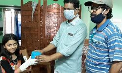 മൂന്നാം ക്ലാസുകാരി അമേയ മുഖ്യമന്ത്രിയുടെ ദുരിതാശ്വാസ നിധിയിലേക്ക് സംഭാവന നല്‍കി