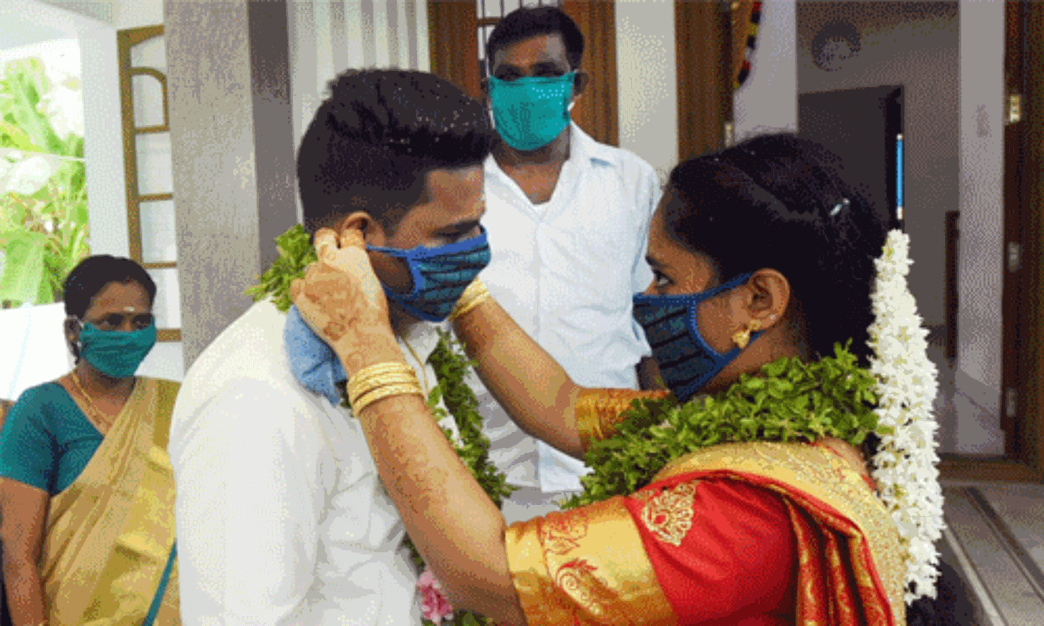 മാതൃകാപരം, സഹോദരങ്ങളുടെ ഈ ലോക്ക് ഡൗണ് കാലത്തെ വിവാഹം മാതൃകാപരം, സഹോദരങ്ങളുടെ ഈ ലോക്ക് ഡൗണ് കാലത്തെ വിവാഹം