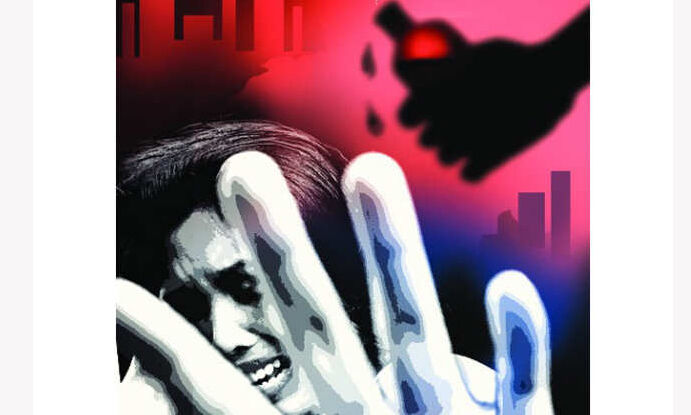 തിരുവനന്തപുരത്ത് യുവതിക്കു നേരെ ആസിഡാക്രമണം തിരുവനന്തപുരത്ത് യുവതിക്കു നേരെ ആസിഡാക്രമണം