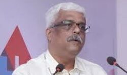 സ്പ്രിംഗ്ളറിൻ്റെ സേവനം തിരഞ്ഞെടുത്തത് സ്വന്തം വിവേചനാധികാരം ഉപയോഗിച്ച്: ഐടി സെക്രട്ടറി