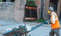 രാഷ്ട്രപതി ഭവനിലെ ശുചിത്വ തൊഴിലാളിയുടെ ബന്ധുവിന് കൊറോണ;  നൂറോളം ജീവനക്കാര്‍ നിരീക്ഷണത്തില്‍