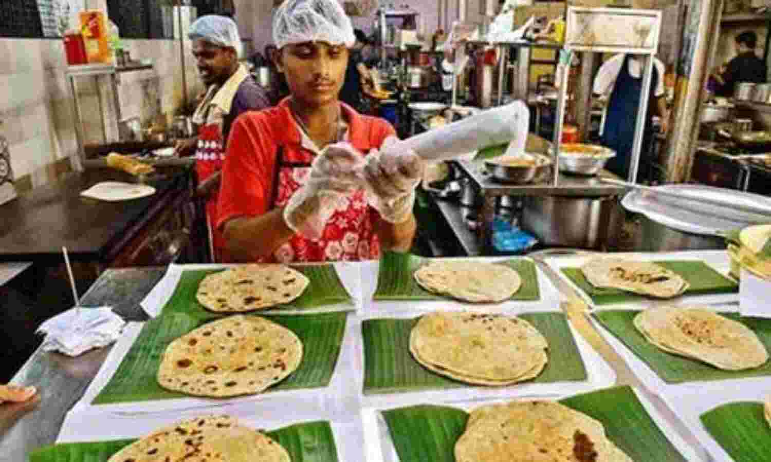 റമദാന് നോമ്പ്: റസ്റ്റോറന്റുകളില് പാഴ്സല് വിതരണത്തിനുള്ള സമയം നീട്ടി റമദാന് നോമ്പ്: റസ്റ്റോറന്റുകളില് പാഴ്സല് വിതരണത്തിനുള്ള സമയം നീട്ടി