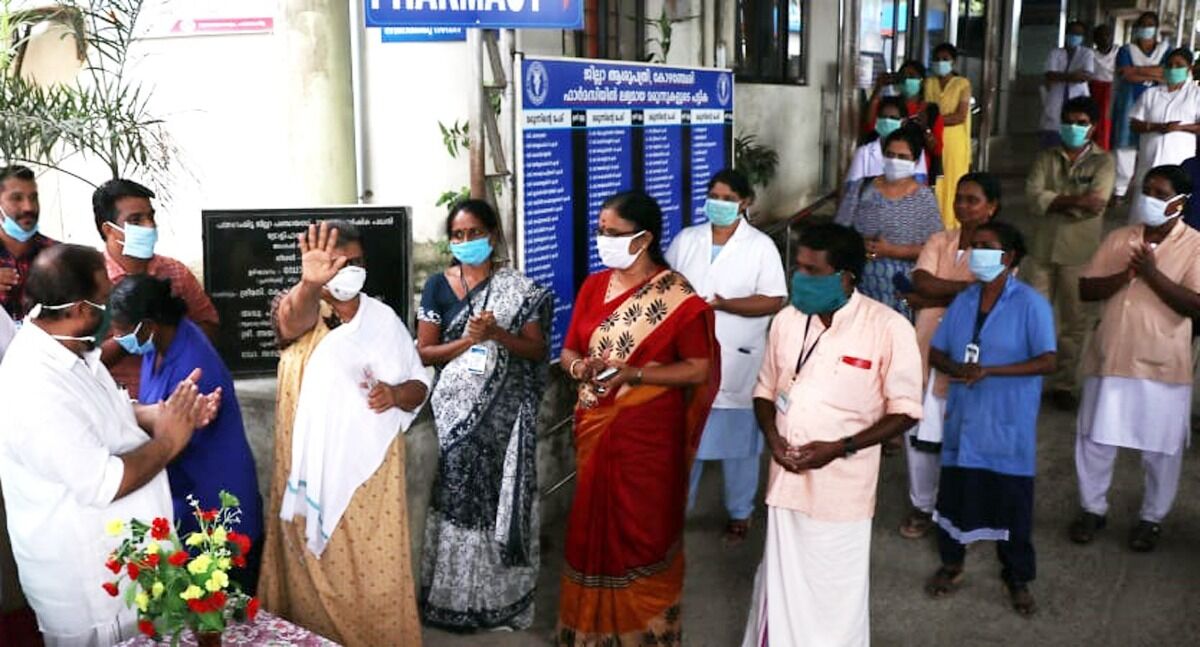 20 പ്രാവശ്യം കൊവിഡ്; 48 ദിവസത്തിന് ശേഷം ഷേര്ളിയമ്മ ആശുപത്രി വിട്ടു 20 പ്രാവശ്യം കൊവിഡ്; 48 ദിവസത്തിന് ശേഷം ഷേര്ളിയമ്മ ആശുപത്രി വിട്ടു