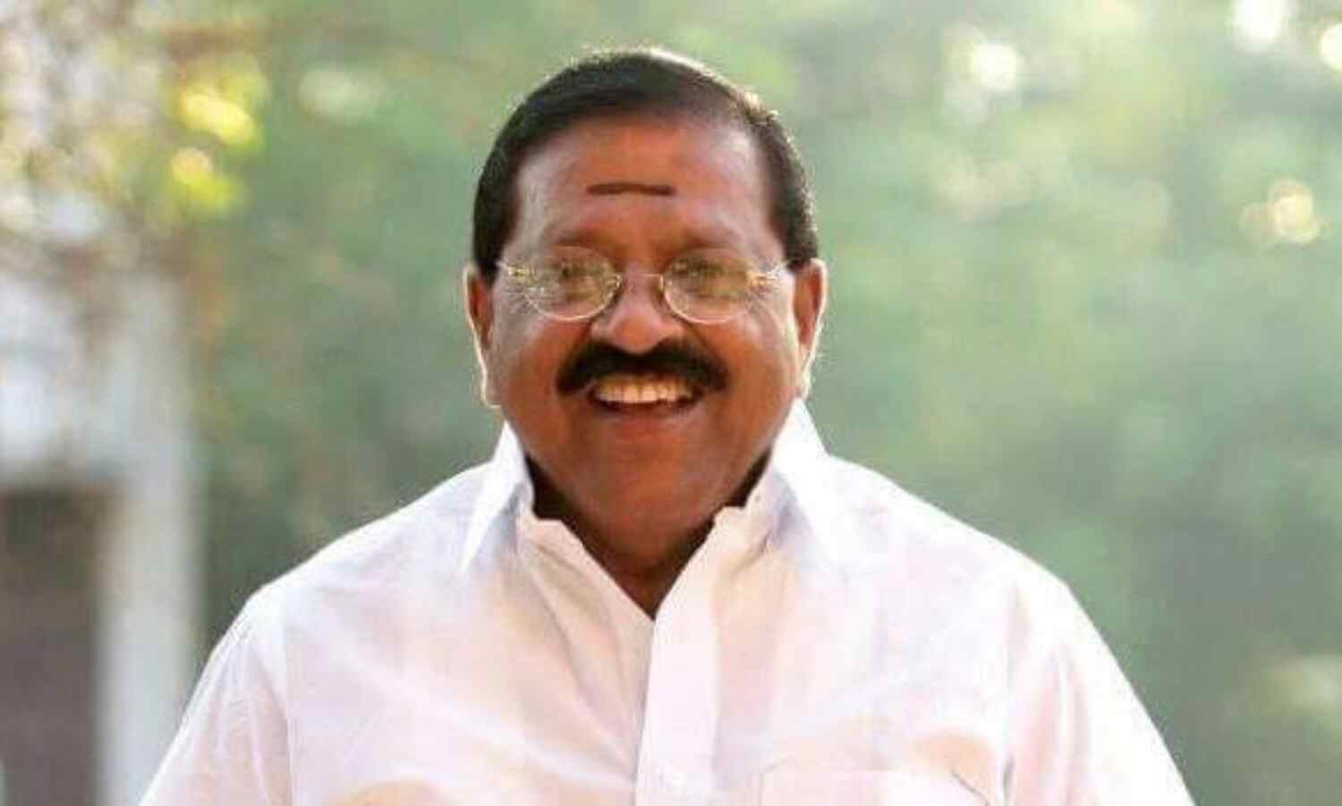 അബ്ബാസിയയിലെ പാസ്പോര്ട്ട് ഔട്ട് സോഴ്സിങ് സെന്റര്: രാജ്മോഹന് ഉണ്ണിത്താന് എംപിയുടെ നടപടികള്ക്ക് ഫലം കാണുന്നു അബ്ബാസിയയിലെ പാസ്പോര്ട്ട് ഔട്ട് സോഴ്സിങ് സെന്റര്: രാജ്മോഹന് ഉണ്ണിത്താന് എംപിയുടെ നടപടികള്ക്ക് ഫലം കാണുന്നു