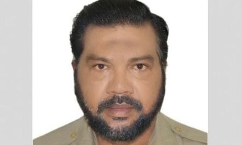 യുഎഇയില് കൊറോണ ബാധിച്ച് ഒരു മലയാളി കൂടി മരിച്ചു യുഎഇയില് കൊറോണ ബാധിച്ച് ഒരു മലയാളി കൂടി മരിച്ചു