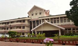 മലയാളി നഴ്‌സുമാര്‍ക്ക് താമസ സൗകര്യം ഒരുക്കാന്‍ കഴിയില്ല; ആവശ്യം നിരാകരിച്ച് ഡല്‍ഹി കേരള ഹൗസ്