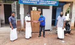 ട്രോമാ കെയര് വോളന്റിയര്മാര്ക്ക് ആദരം ട്രോമാ കെയര് വോളന്റിയര്മാര്ക്ക് ആദരം