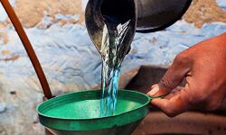 മണ്ണെണ്ണ കുടിച്ചാല്‍ കൊവിഡ് മാറുമെന്ന് പ്രചാരണം; വയോധികനെതിരേ കേസ്