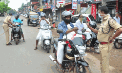 അടച്ചുപൂട്ടല്‍ ലംഘനം: സംസ്ഥാനത്ത് ഇന്ന് 4576 കേസുകള്‍; 4440 അറസ്റ്റ്