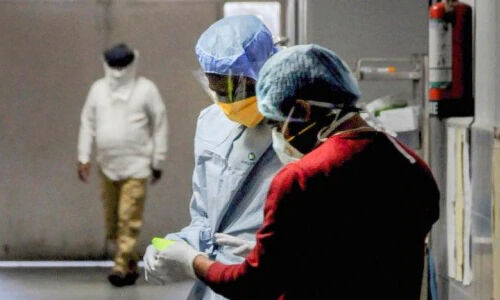 ഇതര സംസ്ഥാനത്തു നിന്നുള്ള തിരിച്ചുവരവ്: അതിര്ത്തിയില് ആശുപത്രികള് ഒരുക്കും ഇതര സംസ്ഥാനത്തു നിന്നുള്ള തിരിച്ചുവരവ്: അതിര്ത്തിയില് ആശുപത്രികള് ഒരുക്കും