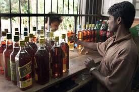 ഡല്ഹിയില് മദ്യവില്പനശാലകള് തിങ്കളാഴ്ച തുറക്കാന് അനുമതി ഡല്ഹിയില് മദ്യവില്പനശാലകള് തിങ്കളാഴ്ച തുറക്കാന് അനുമതി