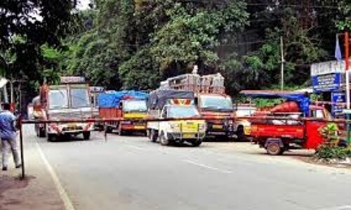 വയനാട്ടില് തിരിച്ചെത്തുന്ന ചരക്ക് ലോറി ഡ്രൈവര്മാര് നിരീക്ഷണത്തില് കഴിയണം വയനാട്ടില് തിരിച്ചെത്തുന്ന ചരക്ക് ലോറി ഡ്രൈവര്മാര് നിരീക്ഷണത്തില് കഴിയണം