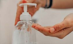 സൗദിയില്‍ സുഗന്ധദ്രവ്യനിര്‍മാണ കമ്പനികള്‍ക്ക് സാനിറ്റൈസര്‍ നിര്‍മിക്കാന്‍ അനുമതി