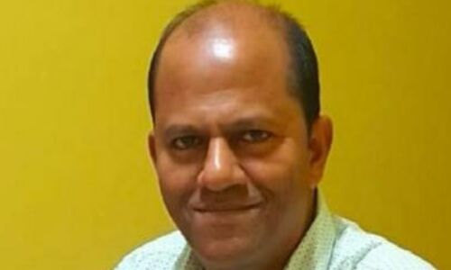 കൊറോണ: മരിച്ച ഇന്ത്യക്കാരന്റെ ഭാര്യക്ക് ജോലി വാഗ്ദാനം ചെയ്ത് കമ്പനി കൊറോണ: മരിച്ച ഇന്ത്യക്കാരന്റെ ഭാര്യക്ക് ജോലി വാഗ്ദാനം ചെയ്ത് കമ്പനി