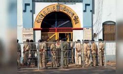 ഗുജറാത്തിലെ ജയിലില്‍ 11 തടവുകാര്‍ക്കും മൂന്ന് പോലിസ് ഉദ്യോഗസ്ഥര്‍ക്കും കൊവിഡ്