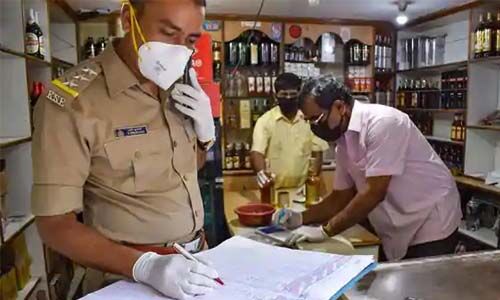 കര്ണാടകയില് റെസ്റ്റോറന്റുകള്ക്കും ബാറുകള്ക്കും പബ്ബുകള്ക്കും മദ്യവില്പ്പനയ്ക്ക് അനുമതി കര്ണാടകയില് റെസ്റ്റോറന്റുകള്ക്കും ബാറുകള്ക്കും പബ്ബുകള്ക്കും മദ്യവില്പ്പനയ്ക്ക് അനുമതി