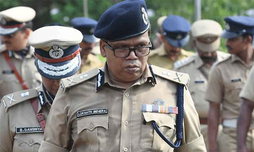 ചൊവ്വാഴ്ച വരെ കൂട്ടംചേരലും പ്രകടനവും പാടില്ല; നിര്ദേശങ്ങള് കര്ശനമായി നടപ്പിലാക്കുമെന്ന് ഡി.ജി.പി ചൊവ്വാഴ്ച വരെ കൂട്ടംചേരലും പ്രകടനവും പാടില്ല; നിര്ദേശങ്ങള് കര്ശനമായി നടപ്പിലാക്കുമെന്ന് ഡി.ജി.പി