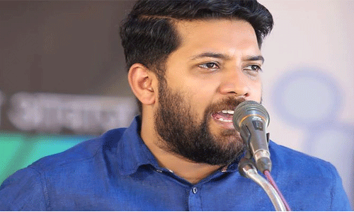മരണത്തിന്റെ വ്യാപാരി ആകാനല്ല, വാളയാറില് കുടുങ്ങിയവര്ക്ക് ഭക്ഷണവുമായാണ് പോയത്: ഷാഫി പറമ്പില് എംഎല്എ മരണത്തിന്റെ വ്യാപാരി ആകാനല്ല, വാളയാറില് കുടുങ്ങിയവര്ക്ക് ഭക്ഷണവുമായാണ് പോയത്: ഷാഫി പറമ്പില് എംഎല്എ