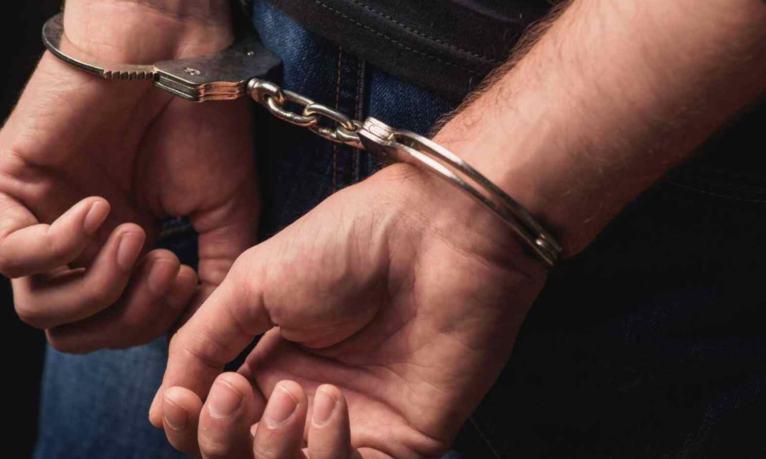 ട്വിറ്ററിലൂടെ മതവിദ്വേഷ പ്രചാരണം; ഡോക്ടര് അറസ്റ്റില് ട്വിറ്ററിലൂടെ മതവിദ്വേഷ പ്രചാരണം; ഡോക്ടര് അറസ്റ്റില്