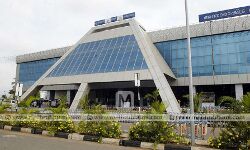 ഇന്ന് അബുദബിയില്‍നിന്നുള്ള പ്രത്യേക വിമാനം കരിപ്പൂരിലെത്തും; നാടണയുന്നത് 187 പ്രവാസികള്‍