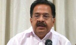 രമേശ് ചെന്നിത്തലയെ സമൂഹമാധ്യമങ്ങളിലൂടെ അപമാനിച്ച ഡിവൈഎഫ്ഐ നേതാവിനെതിരേ കേസ്