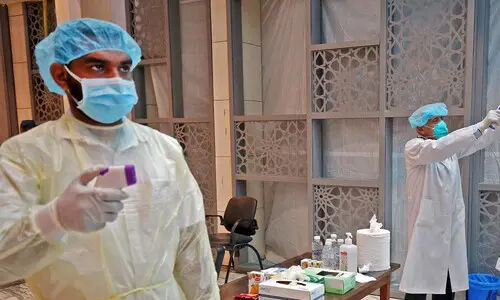 കൊവിഡ് 19: കുവൈത്തില് 6 മരണം, 232 ഇന്ത്യക്കാര് ഉള്പ്പെടെ 841 പേര്ക്ക് വൈറസ്ബാധ കൊവിഡ് 19: കുവൈത്തില് 6 മരണം, 232 ഇന്ത്യക്കാര് ഉള്പ്പെടെ 841 പേര്ക്ക് വൈറസ്ബാധ