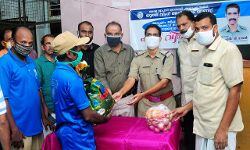 ട്രോമാകെയര്‍ വളണ്ടിയര്‍മാര്‍ക്ക് ഭക്ഷ്യധാന്യ കിറ്റുകള്‍ നല്‍കി