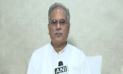 മഹാരാഷ്ട്രയില് കുടിയേറ്റത്തൊഴിലാളികളുടെ അപകടമരണം: മരിച്ചവരുടെ കുടുംബങ്ങള്ക്ക് ഛത്തിസ്ഗഡ് സര്ക്കാരിന്റെ 4 ലക്ഷം രൂപ ധനസഹായം മഹാരാഷ്ട്രയില് കുടിയേറ്റത്തൊഴിലാളികളുടെ അപകടമരണം: മരിച്ചവരുടെ കുടുംബങ്ങള്ക്ക് ഛത്തിസ്ഗഡ് സര്ക്കാരിന്റെ 4 ലക്ഷം രൂപ ധനസഹായം