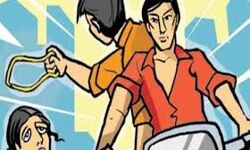 മുളക്‌പൊടി എറിഞ്ഞ് പച്ചക്കറി കച്ചവടക്കാരിയുടെ മാല കവര്‍ന്നു; പിടിച്ചുപറി നടത്തിയത് ബൈക്കിലെത്തിയ സംഘം, സംഭവം ആറയൂരില്‍