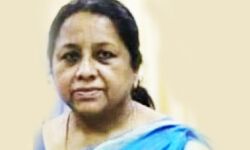 കുവൈത്തില് കൊവിഡ് 19 ബാധിച്ച് മലയാളി നഴ്സ് മരിച്ചു കുവൈത്തില് കൊവിഡ് 19 ബാധിച്ച് മലയാളി നഴ്സ് മരിച്ചു