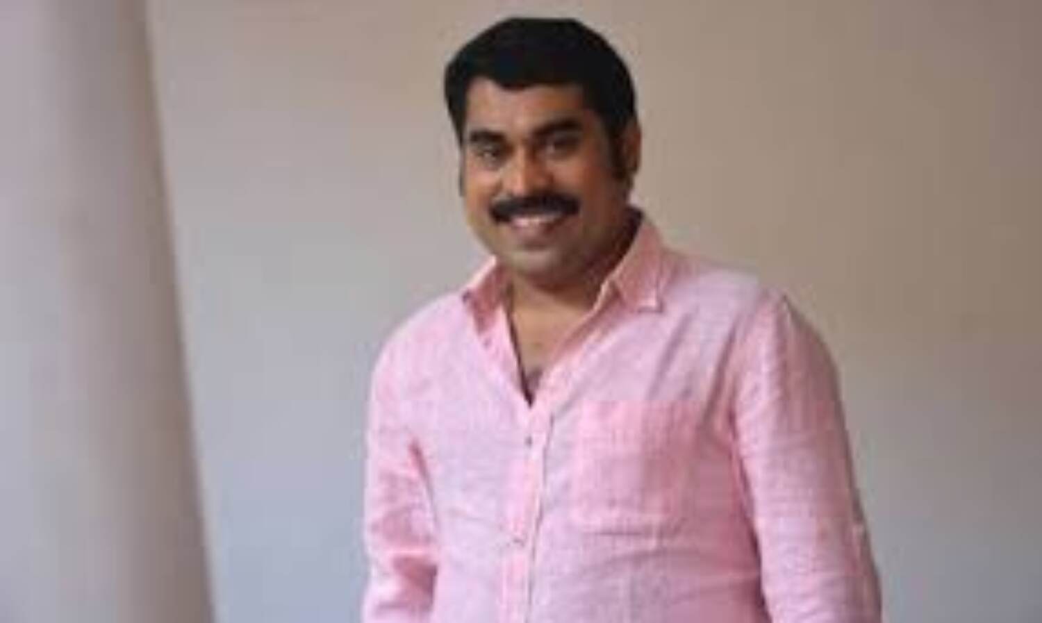 വെഞ്ഞാറമൂട് സ്വദേശിക്ക് കൊവിഡ്; നടന് സുരാജ് വെഞ്ഞാറമൂടും ക്വാറന്റീനില് വെഞ്ഞാറമൂട് സ്വദേശിക്ക് കൊവിഡ്; നടന് സുരാജ് വെഞ്ഞാറമൂടും ക്വാറന്റീനില്
