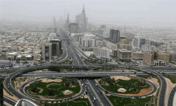 സൗദിയില്‍ കര്‍ഫ്യൂ ഇളവ്; പള്ളികളും ഓഫിസുകളും തുറക്കും