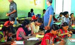 ആരോഗ്യ ജാഗ്രത പാലിച്ച് നിലമ്പൂരിലെ 39 ആദിവാസി കുട്ടികള്‍ പരീക്ഷയെഴുതി