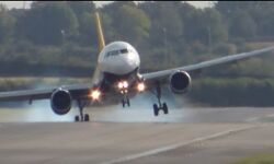 കൊവിഡ് 19: കുവൈത്തില്‍ നിന്ന് 144 പ്രവാസികളുമായി പ്രത്യേക വിമാനം കരിപ്പൂരിലെത്തി