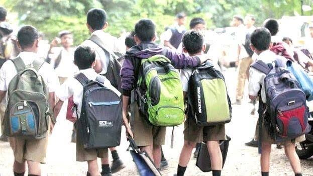 സ്കൂളുകൾ ജൂൺ ഒന്നിന് തുറക്കില്ല; ഓൺലൈൻ ക്ലാസ്സുകൾ ആരംഭിക്കും സ്കൂളുകൾ ജൂൺ ഒന്നിന് തുറക്കില്ല; ഓൺലൈൻ ക്ലാസ്സുകൾ ആരംഭിക്കും
