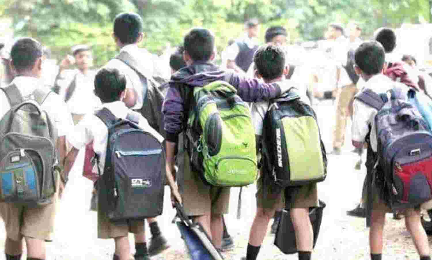 സ്കൂളുകൾ ജൂൺ ഒന്നിന് തുറക്കില്ല; ഓൺലൈൻ ക്ലാസ്സുകൾ ആരംഭിക്കും സ്കൂളുകൾ ജൂൺ ഒന്നിന് തുറക്കില്ല; ഓൺലൈൻ ക്ലാസ്സുകൾ ആരംഭിക്കും