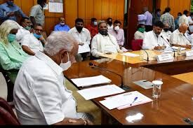 കൊവിഡ്: ഞായറാഴ്ചത്തെ സമ്പൂര്ണ ലോക്ക്ഡൗണ് പിന്വലിച്ച് കര്ണാടക കൊവിഡ്: ഞായറാഴ്ചത്തെ സമ്പൂര്ണ ലോക്ക്ഡൗണ് പിന്വലിച്ച് കര്ണാടക