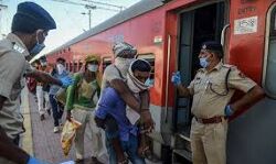 ഭക്ഷണവും വെള്ളവുമില്ല; ശ്രമിക്ക് ട്രെയിനുകളില്‍ ഇതുവരെ മരിച്ചത് 80 കുടിയേറ്റ തൊഴിലാളികള്‍; കണക്കുകള്‍ പുറത്ത് വിട്ട് റെയില്‍വെ