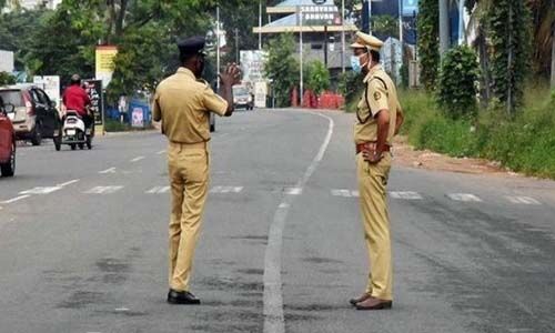 ഞായറാഴ്ച സമ്പൂര്‍ണ ലോക്ക് ഡൗണ്‍; അത്യാവശ്യങ്ങള്‍ക്കല്ലാതെ വാഹനങ്ങള്‍ ഇറങ്ങിയാല്‍ പിടിച്ചെടുക്കും