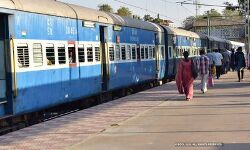 നാളെ മുതല്‍ മുതല്‍ ദീര്‍ഘദൂര ട്രെയിനുകള്‍ ഓടിത്തുടങ്ങും; തിരൂര്‍ റെയില്‍വേ സ്റ്റേഷനില്‍ ക്രമീകരണങ്ങളായി