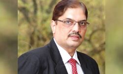 പുതിയ ചീഫ് സെക്രട്ടറിയായി ഡോ. വിശ്വാസ് മേത്ത ഇന്ന് ചുമതലയേല്ക്കും പുതിയ ചീഫ് സെക്രട്ടറിയായി ഡോ. വിശ്വാസ് മേത്ത ഇന്ന് ചുമതലയേല്ക്കും