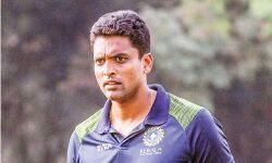 ടിനു യോഹന്നാന്‍ കേരള സീനിയര്‍ ക്രിക്കറ്റ് ടീം കോച്ച്