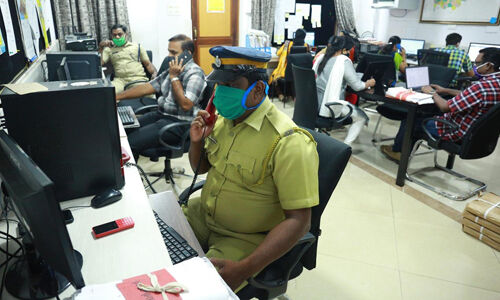 കാലവര്‍ഷം : എറണാകുളത്ത് കണ്‍ട്രോള്‍ റൂം സജീവമായി;നദികളിലെ ജലനിരപ്പ് മണിക്കൂര്‍ തോറും വിലയിരുത്താന്‍ സംവിധാനം