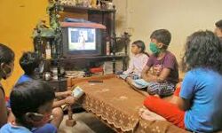 വിദ്യാർഥികൾക്കുള്ള ഓൺലൈൻ ക്ലാസ് ട്രയൽ ഒരാഴ്ച കൂടി നീട്ടി