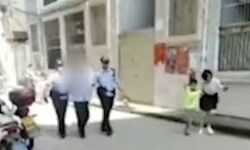 ചൈനയില് 37 സ്കൂള് വിദ്യാര്ത്ഥികളെയും രണ്ട് മുതിര്ന്നവരെയും കുത്തിപ്പരിക്കേല്പ്പിച്ച് സെക്യൂരിറ്റി ഗാര്ഡ് ചൈനയില് 37 സ്കൂള് വിദ്യാര്ത്ഥികളെയും രണ്ട് മുതിര്ന്നവരെയും കുത്തിപ്പരിക്കേല്പ്പിച്ച് സെക്യൂരിറ്റി ഗാര്ഡ്