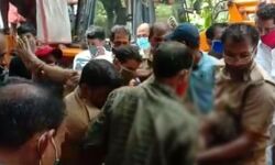 കൊയിലാണ്ടിയില് കിണര്നിര്മാണത്തിനിടെ മണ്ണിടിഞ്ഞുവീണ് തൊഴിലാളി മരിച്ചു കൊയിലാണ്ടിയില് കിണര്നിര്മാണത്തിനിടെ മണ്ണിടിഞ്ഞുവീണ് തൊഴിലാളി മരിച്ചു