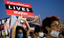 ഫലസ്തീന്‍ ഭൂമി പിടിച്ചെടുക്കാനുള്ള ഇസ്രായീല്‍ നീക്കം യുദ്ധക്കുറ്റം: ടെല്‍അവീവില്‍ ആയിരങ്ങളുടെ പ്രതിഷേധ റാലി