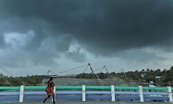 കേരളത്തില്‍ ശക്തമായ മഴക്ക് സാധ്യത: വിവിധ ജില്ലകളില്‍ യെല്ലോ അലര്‍ട്ട്